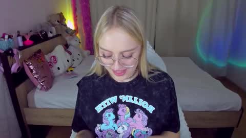 alinaocean online show from 10.18.25