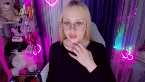 Snapshot of alinaocean chatting on 04.23.26 alinaocean online show from 04.23.26