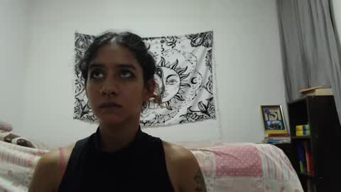 Snapshot of alinawoolf_ chatting on 01.13.25 Ali online show from 01.13.25
