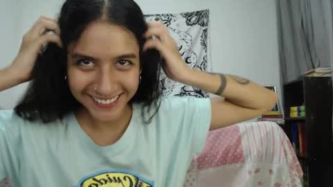 Snapshot of alinawoolf_ chatting on 01.14.25 Ali online show from 01.14.25