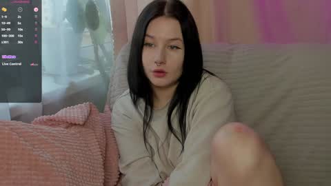 Aline Greeeen online show from 12.30.24