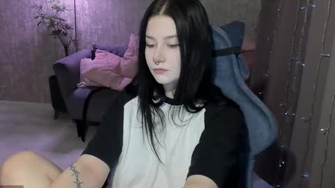 Aline Greeeen online show from 10.25.25