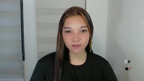 Snapshot of alisa_kiss_ chatting on 02.06.25 Shanti xhey online show from 02.06.25