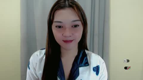 Snapshot of alisa_kiss_ chatting on 02.15.25 Shanti xhey online show from 02.15.25