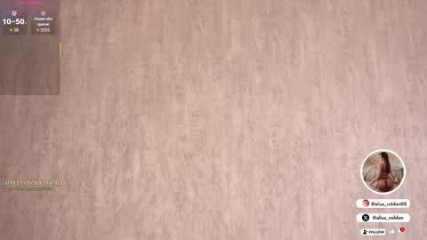 Snapshot of alisa_roldan chatting on 10.17.25 online show from 10.17.25