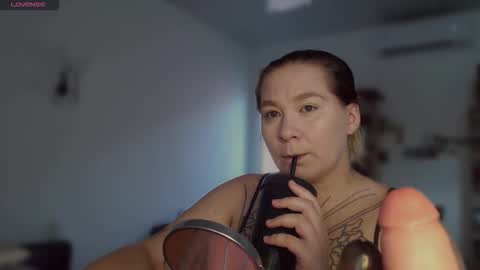 Snapshot of alisa_u chatting on 02.01.26 alisa_u online show from 02.01.26