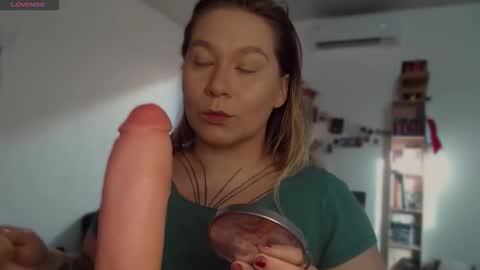 Snapshot of alisa_u chatting on 02.21.26 alisa_u online show from 02.21.26