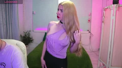 Alisa Aleks online show from 04.17.26