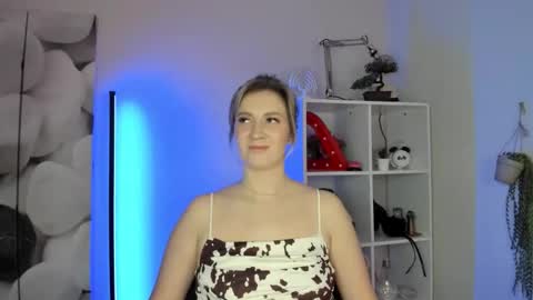 AlisaLady24 online show from 11.20.25