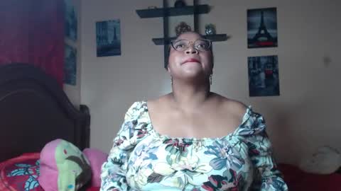 Snapshot of alisha_charm1 chatting on 02.05.25 Alisha charm1 online show from 02.05.25