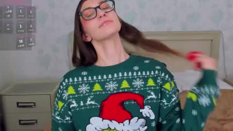 Snapshot of alishamurray chatting on 12.15.24 Alina online show from 12.15.24
