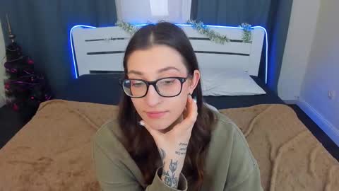 Snapshot of alishamurray chatting on 12.27.24 Alina online show from 12.27.24