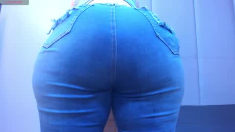 Snapshot of alishapalmer chatting on 02.14.26 online show from 02.14.26