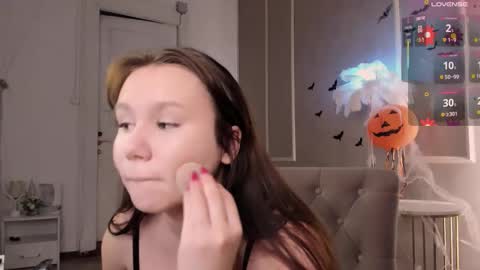 Snapshot of alisia_mars chatting on 10.18.25 Alisia online show from 10.18.25