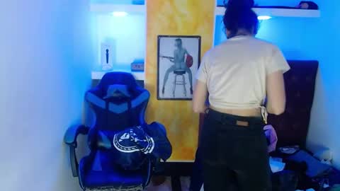 ALISON MOON online show from 09.18.25