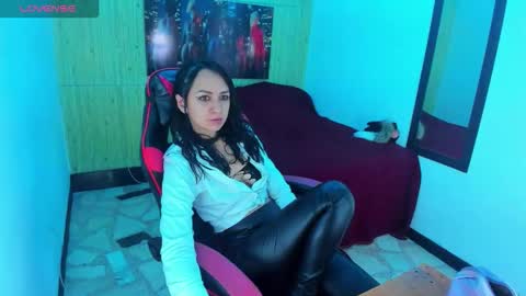 ALISON MOON online show from 10.04.25