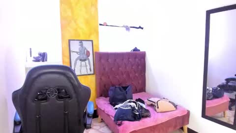 ALISON MOON online show from 10.11.25