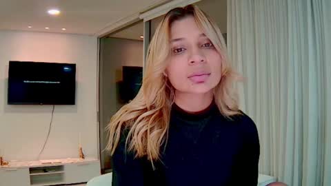 Snapshot of alisondiaz_ chatting on 10.19.25 Alison diaz online show from 10.19.25