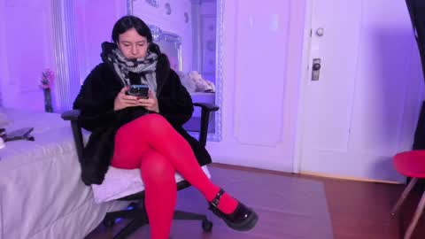 Snapshot of alisonfishert chatting on 12.30.24 Alison Fishert online show from 12.30.24