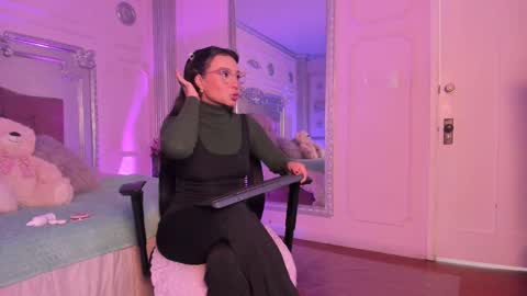 Snapshot of alisonfishert chatting on 01.09.25 Alison Fishert online show from 01.09.25