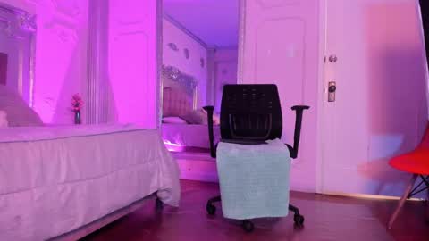 Snapshot of alisonfishert chatting on 01.31.25 Alison Fishert online show from 01.31.25