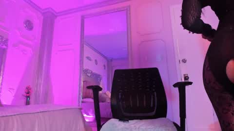 Snapshot of alisonfishert chatting on 01.31.25 Alison Fishert online show from 01.31.25