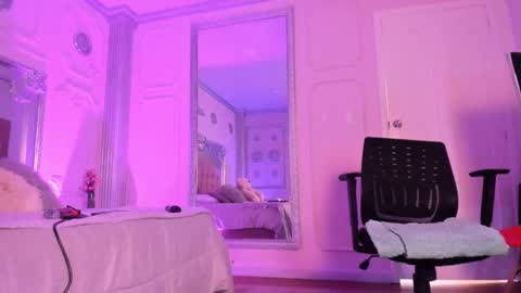 Snapshot of alisonfishert chatting on 02.04.25 Alison Fishert online show from 02.04.25