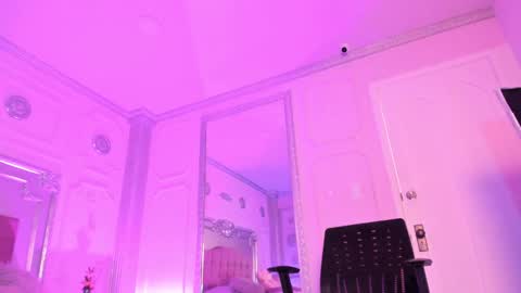 Snapshot of alisonfishert chatting on 02.20.25 Alison Fishert online show from 02.20.25