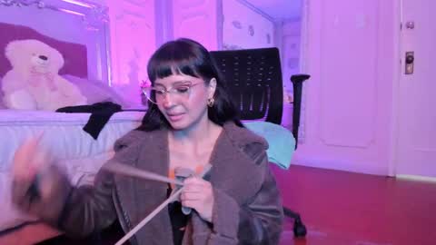 Snapshot of alisonfishert chatting on 02.28.25 Alison Fishert online show from 02.28.25