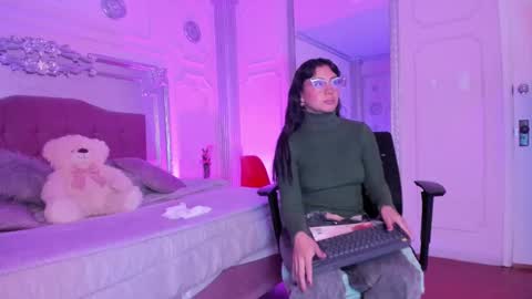 Snapshot of alisonfishert chatting on 03.11.25 Alison Fishert online show from 03.11.25