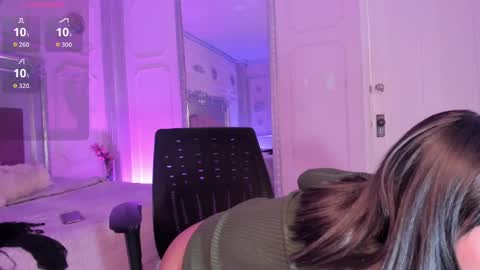 Snapshot of alisonfishert chatting on 09.09.25 Alison Fishert online show from 09.09.25