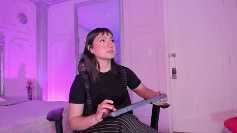 Snapshot of alisonfishert chatting on 09.10.25 Alison Fishert online show from 09.10.25