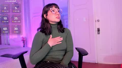 Snapshot of alisonfishert chatting on 09.22.25 Alison Fishert online show from 09.22.25