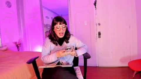 Snapshot of alisonfishert chatting on 10.11.25 Alison Fishert online show from 10.11.25