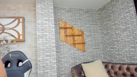 Snapshot of alisonn_doll chatting on 11.15.25 alisonn_doll online show from 11.15.25