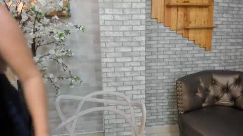 alisonn_doll online show from 12.15.25