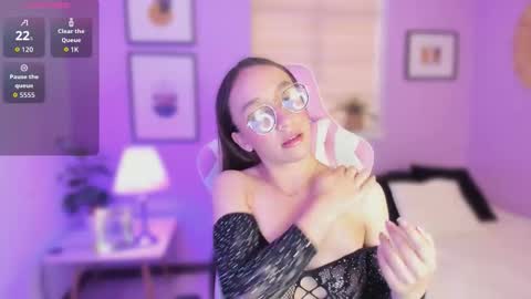 Snapshot of alisoon_dh chatting on 09.11.25 alisoon online show from 09.11.25