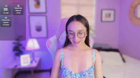 Snapshot of alisoon_dh chatting on 10.03.25 alisoon online show from 10.03.25