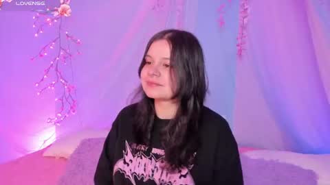 Snapshot of alissa_cute1 chatting on 07.14.26 Mia online show from 07.14.26