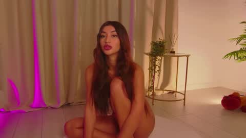 Snapshot of alissa_foxx chatting on 10.28.25 alissa_foxx online show from 10.28.25