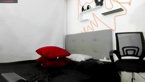 Snapshot of alisson0002 chatting on 02.20.25 alisson0002 online show from 02.20.25