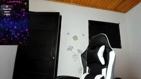 Snapshot of alisson_hoffman05 chatting on 12.28.24 Alisson hoffman05 online show from 12.28.24