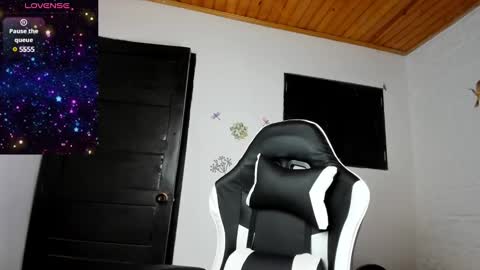 Snapshot of alisson_hoffman05 chatting on 12.29.24 Alisson hoffman05 online show from 12.29.24