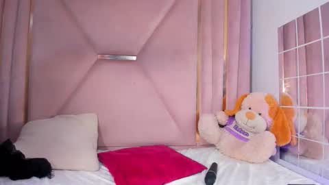 Snapshot of alissonrobertsh chatting on 11.13.25 AlissonRobertsh online show from 11.13.25