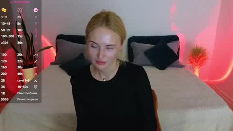 Snapshot of alisssarose chatting on 10.01.25 alisssarose online show from 10.01.25