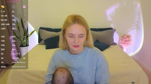 alisssarose online show from 12.04.25
