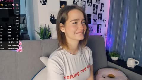 Snapshot of alivialovely chatting on 10.26.25 Alivia online show from 10.26.25