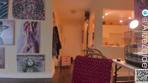 Alize Zaide online show from 02.08.25