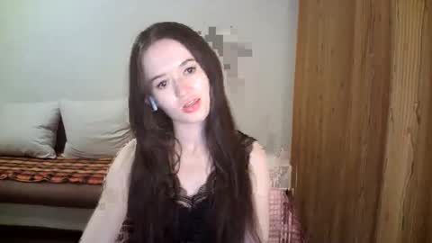 Snapshot of alkh_amare chatting on 12.04.24 Amare online show from 12.04.24