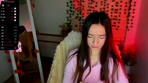 Snapshot of allana_dream chatting on 10.12.25 Allana online show from 10.12.25